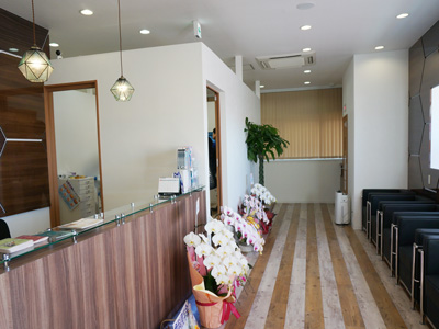浜松エムアイ歯科の待合室
